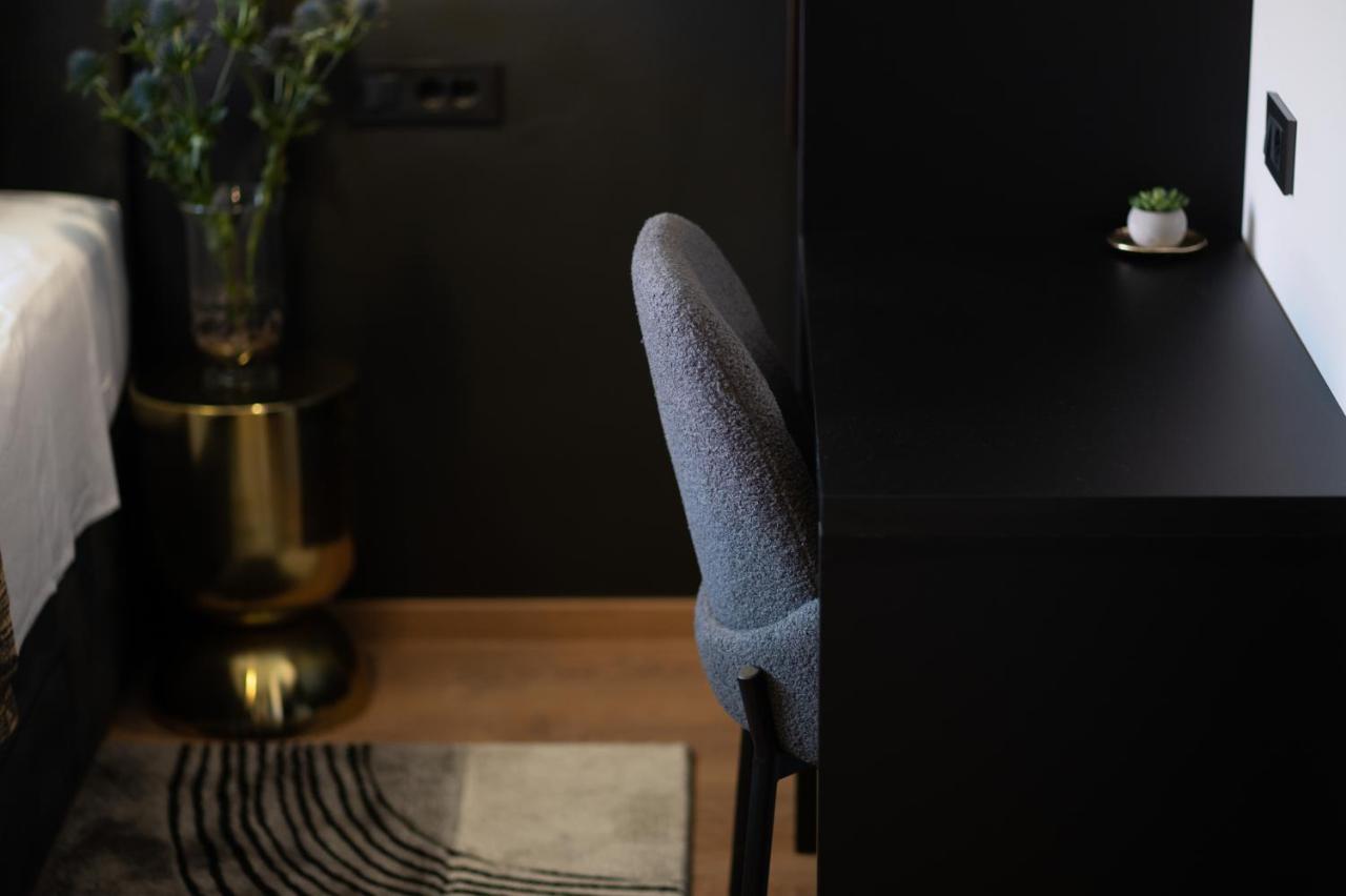 Studio & Rooms Torine 扎达尔 外观 照片